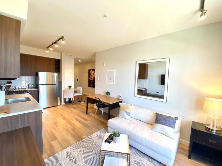 Lovely Brand New Condo 시드니 외부 사진